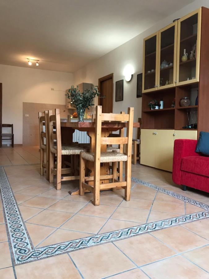 La Casa Di Demetra. Un Paradiso Tra Gli Olivi. Montecchio  Bagian luar foto