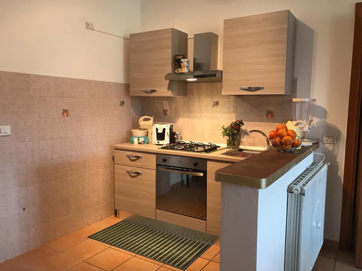 La Casa Di Demetra. Un Paradiso Tra Gli Olivi. Montecchio  Bagian luar foto